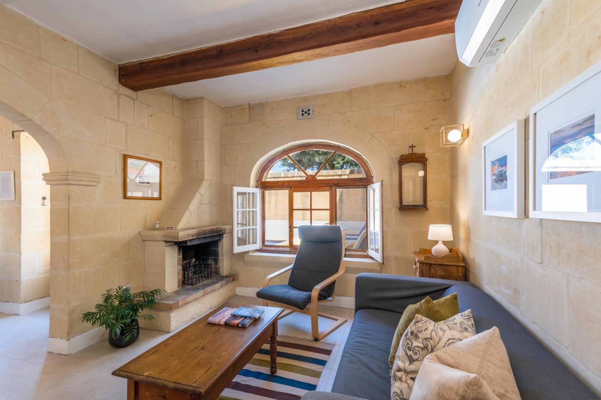 Dar Ta' Mansi Farmhouse With Private Pool Villa Gharb  Bagian luar foto